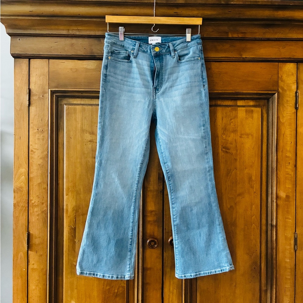 Frame bell bottom cropped jean